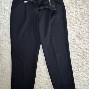 Aritzia effortless pants size 6 black